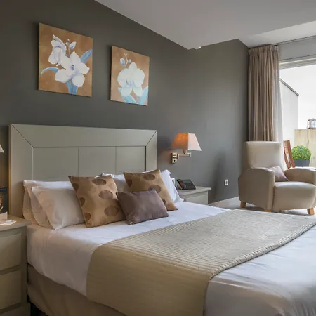 酒店 Alexandra Benstarhotelgroup 3*