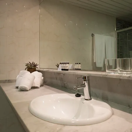 Alexandra Benstarhotelgroup